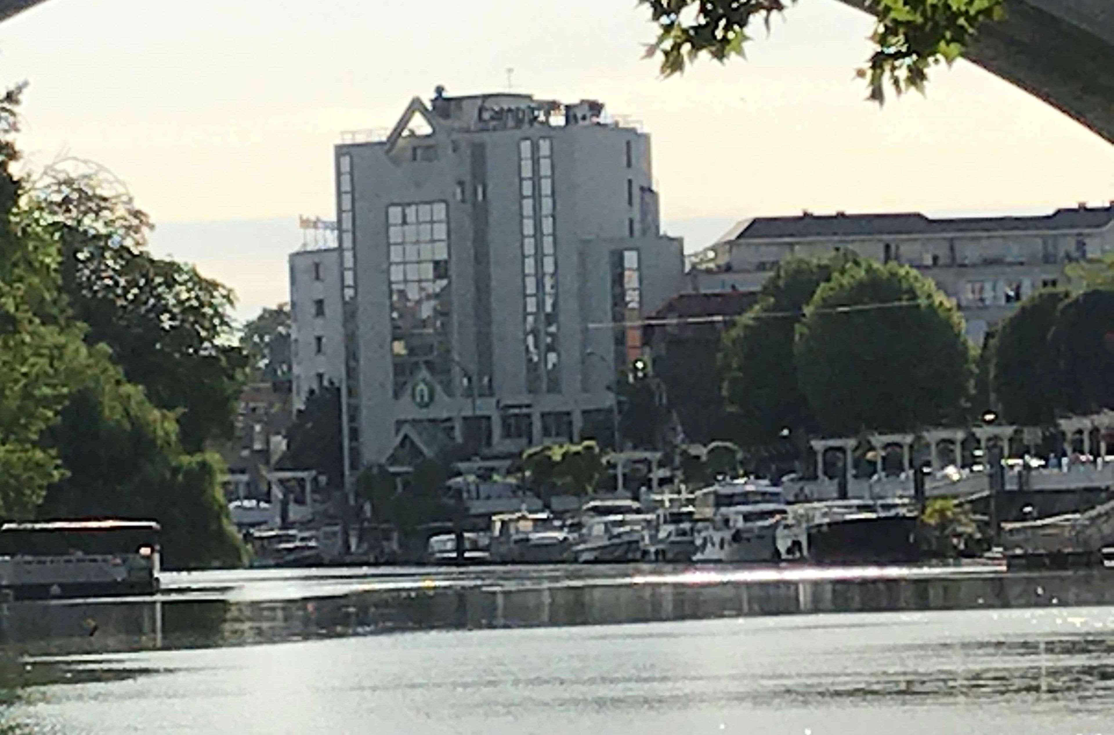 Campanile Nogent-Sur-Marne Hotel Exterior foto